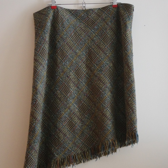 Vintage asimetrical tweed skirt - Picture 3 of 10